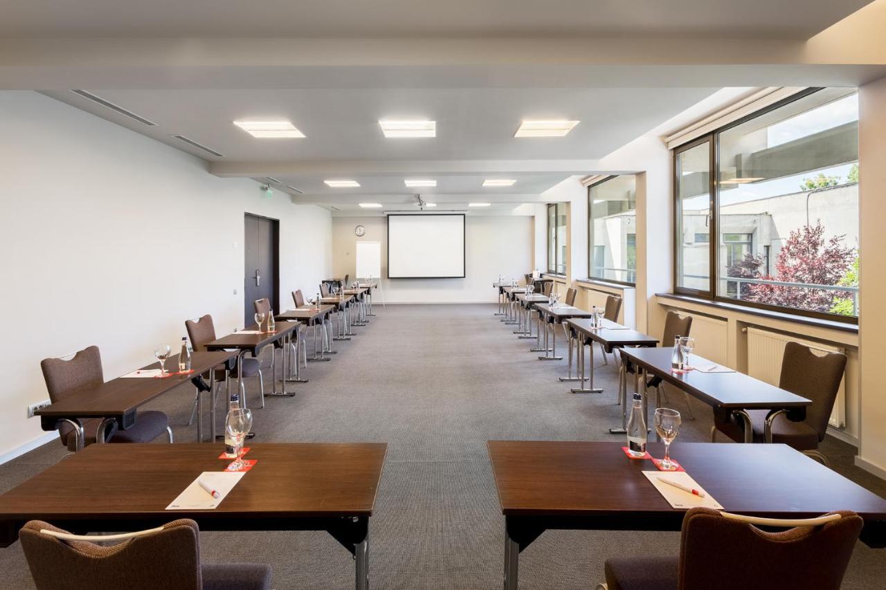 Ramada Plaza By Wyndham Convention Center Hotel Bukarest